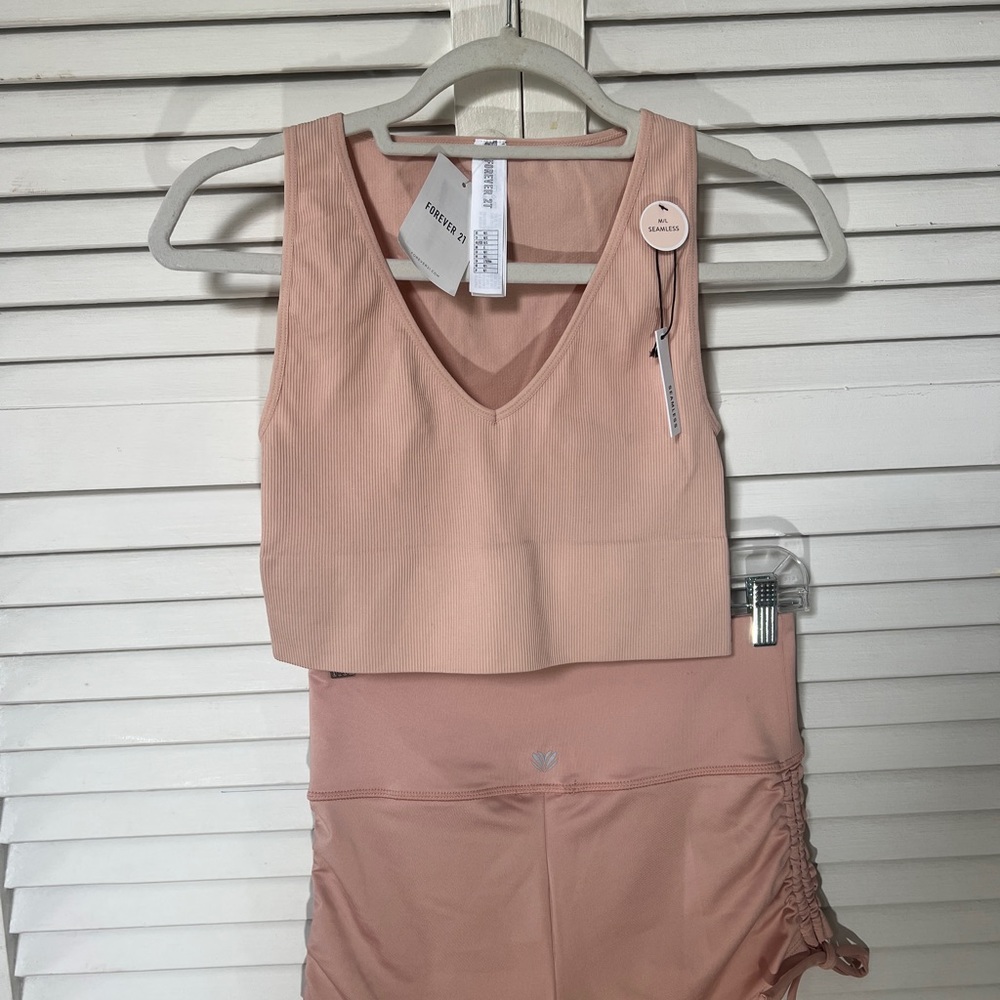 Workout/Lounge set - Picture 3 of 4